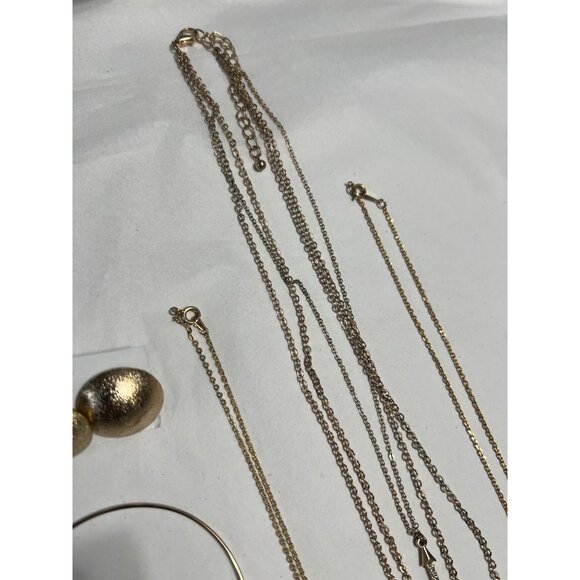 Gold-Tone Mixed Jewelry Bundle W/ Necklaces Bracelets Earrings & Brooch - Picture 8 of 9